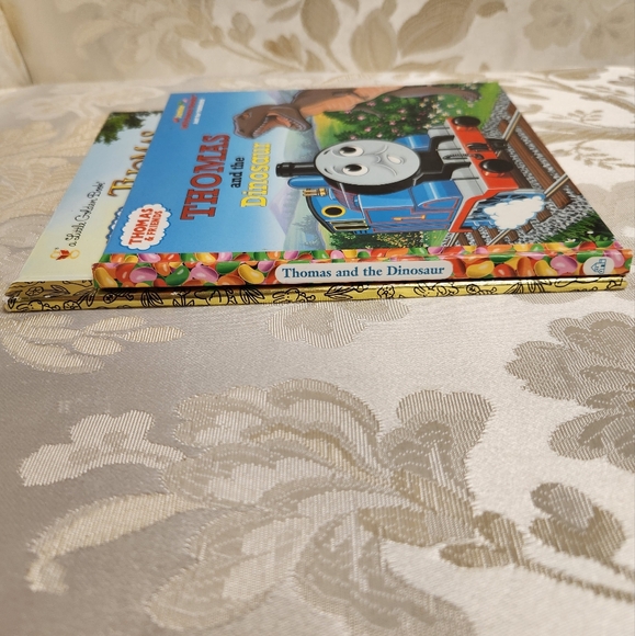 Thomas the Train Books Lot + DVD set - Picture 5 of 15
